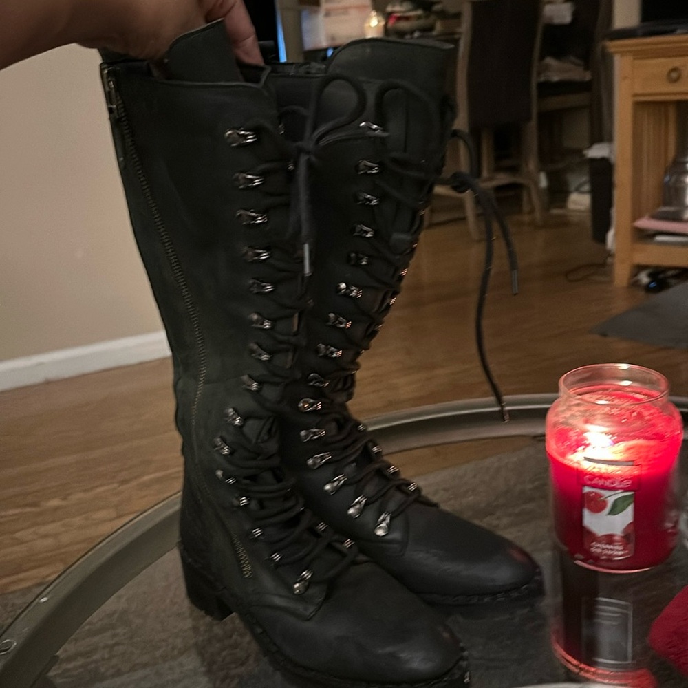 Size 6 Black Vintage Foudry Boot. Worn Twice. Lace up w/zip